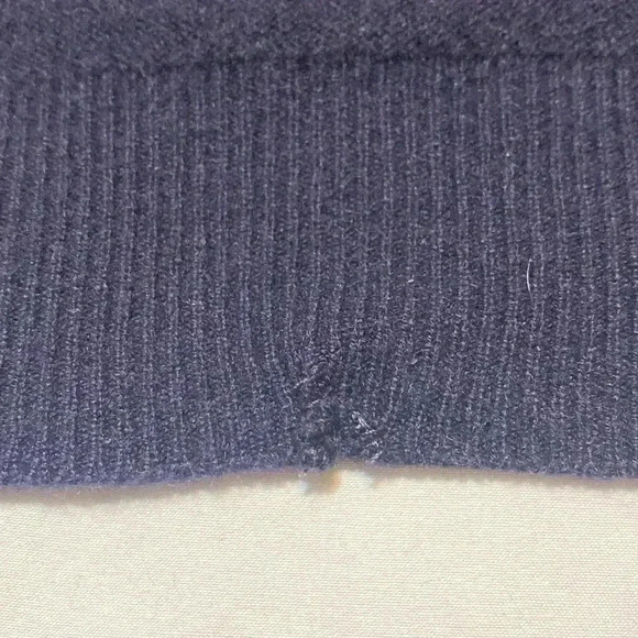 Sons & Harwell 100% Cashmere Vintage Navy Blue Mens V Neck Sweater in Size XL. - Picture 10 of 13